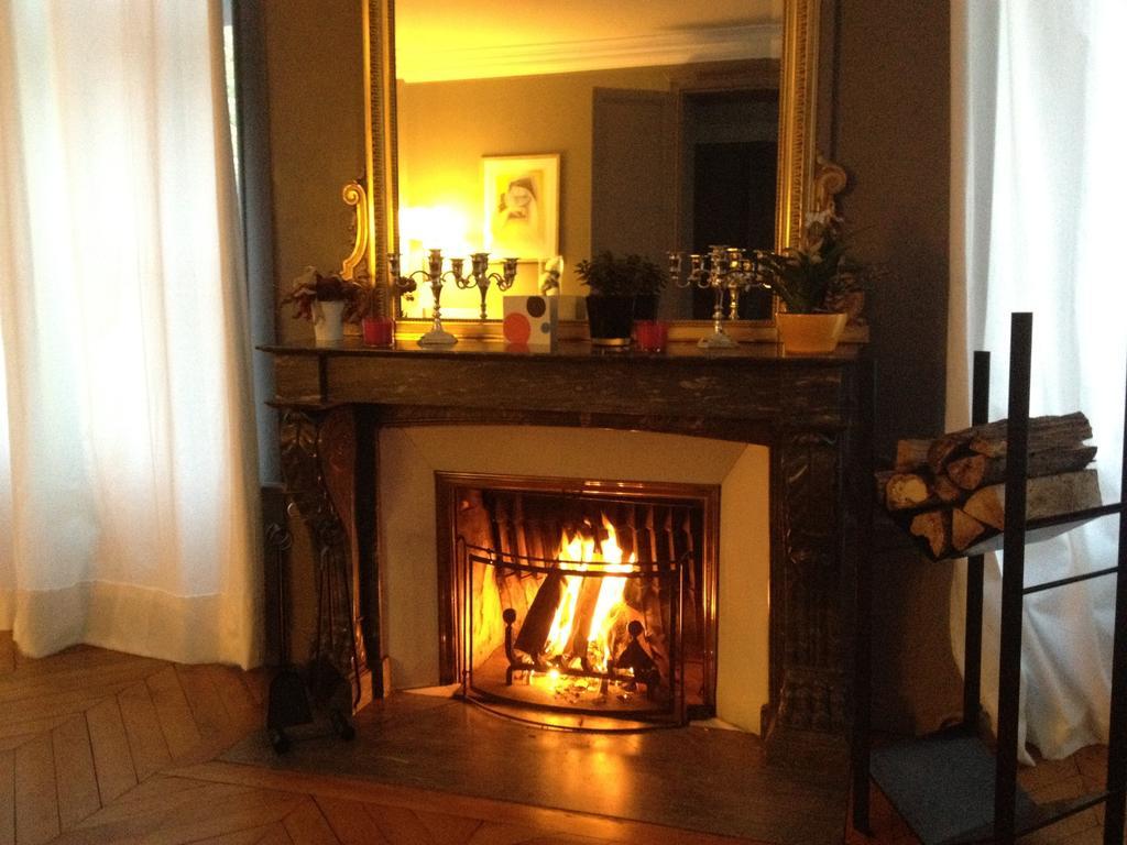 D'hotes Les Rives De La Tronne Bed & Breakfast